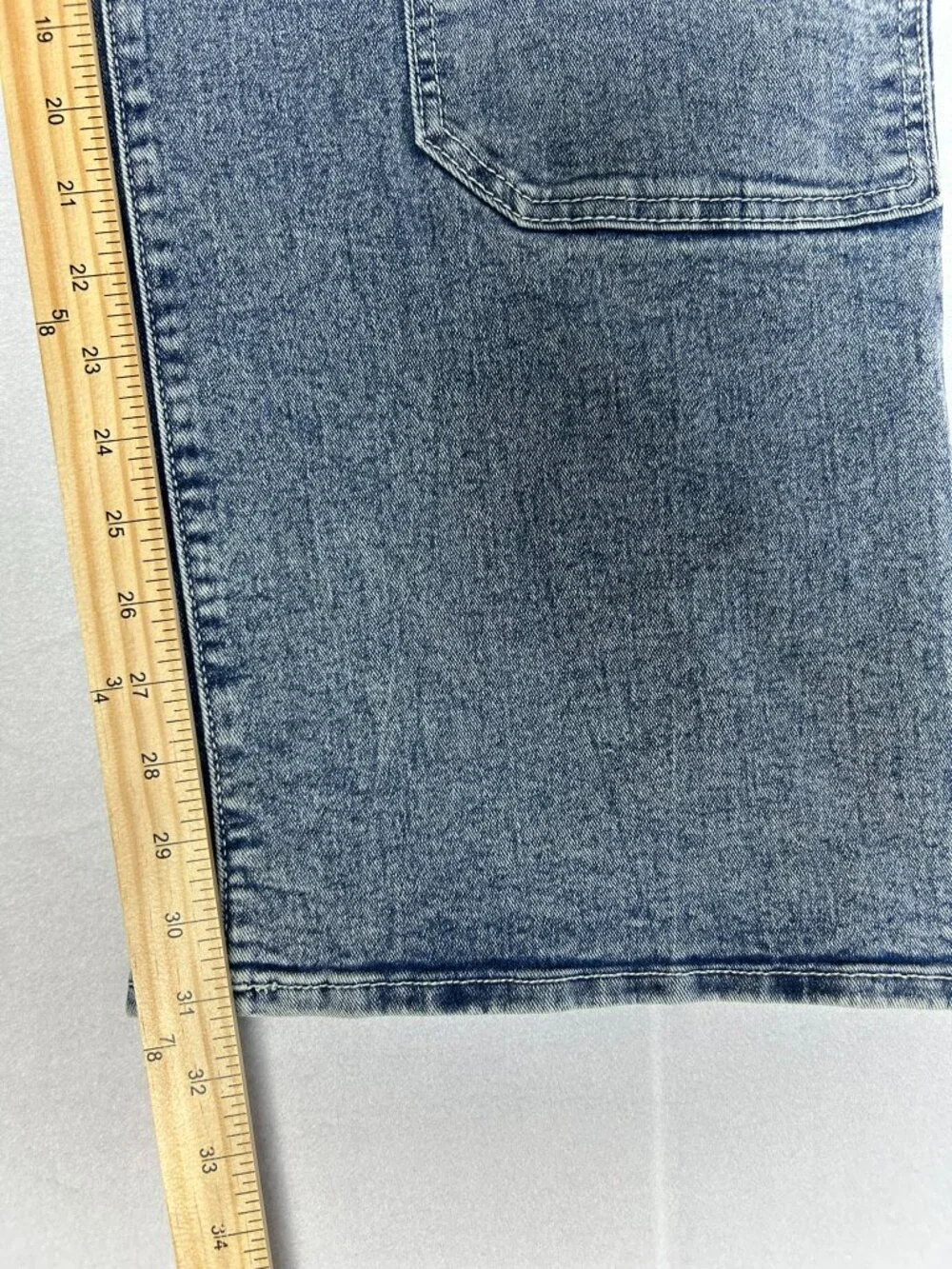 True Religion Vinny Carpenter Jeans Men 32 Light Bucking Wash NWT